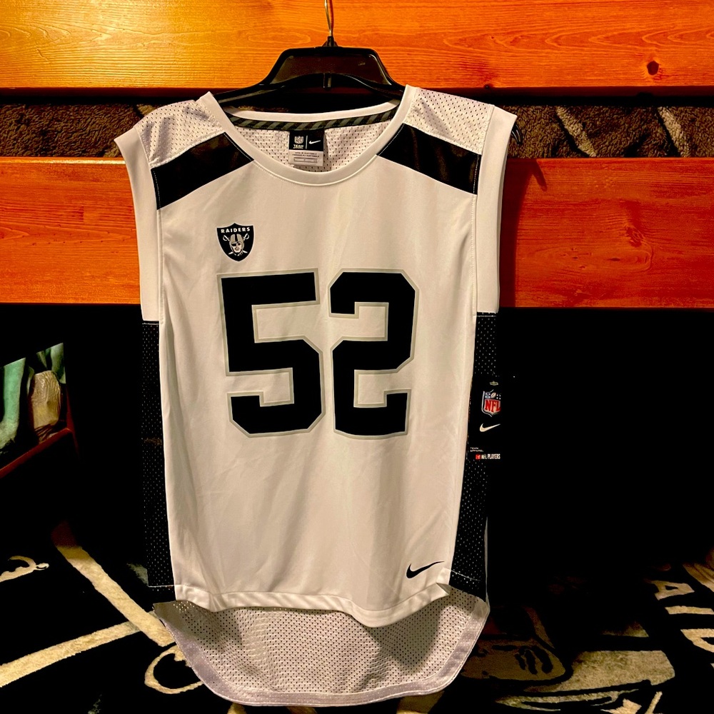 New with tags Women’s Raiders Jersey